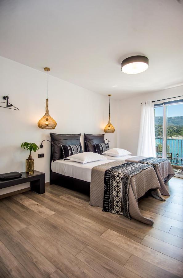 A & B Minimal Suite Ιι With Sea View In Argostoli 외부 사진